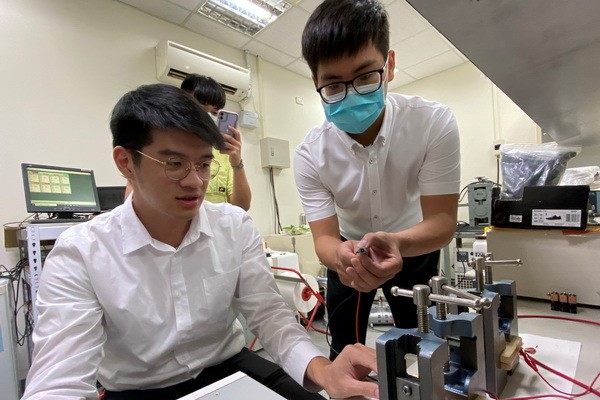 台湾成功大学：开发出世界首个全固态锰电池