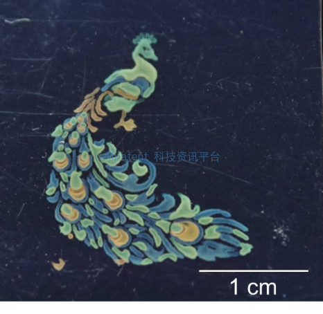 一种采用结构色纳米颗粒墨水的喷墨打印技术，无需使用染料